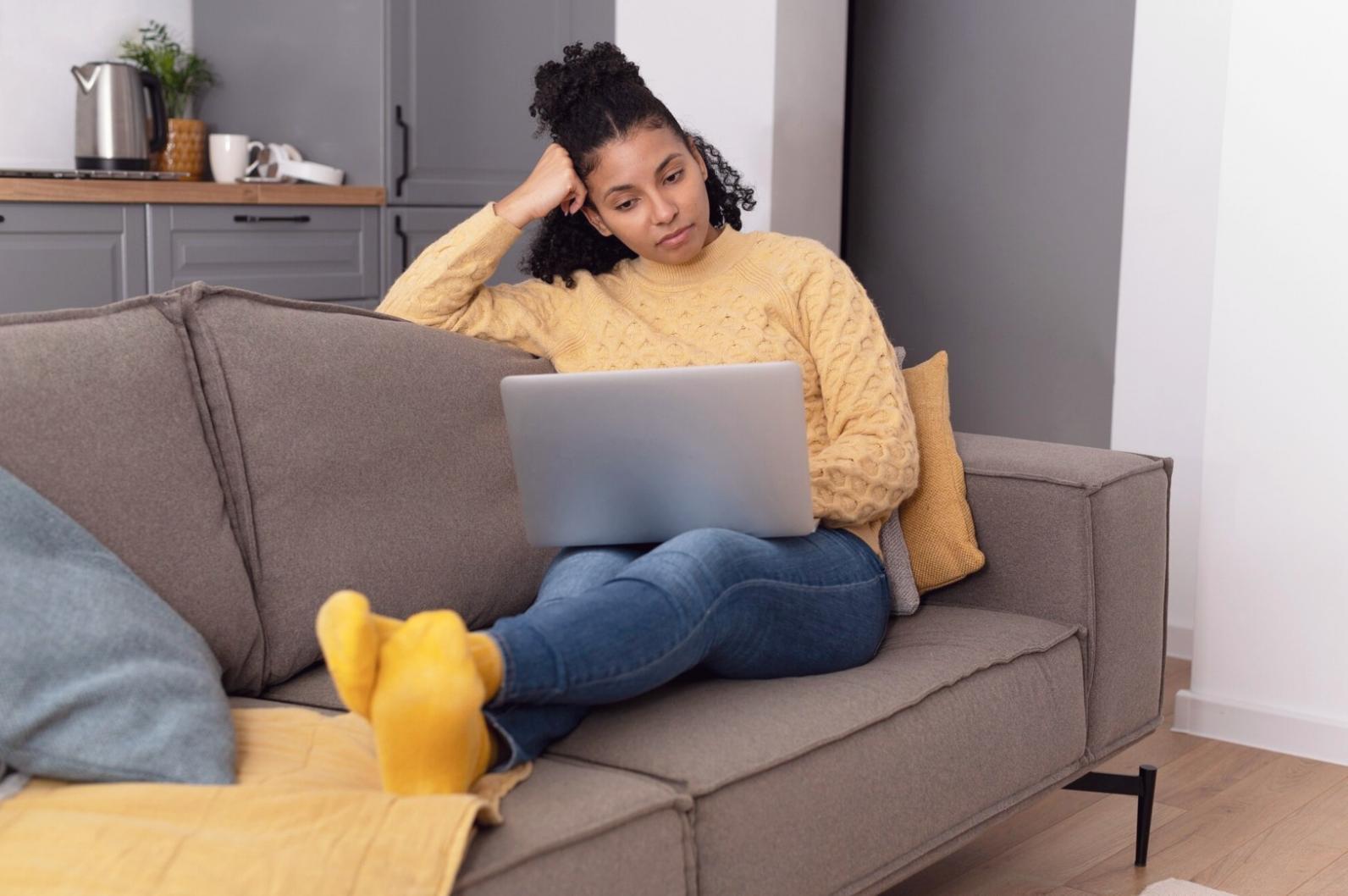 Аналитическая работа с финансовыми данными и инвестиционными показателями